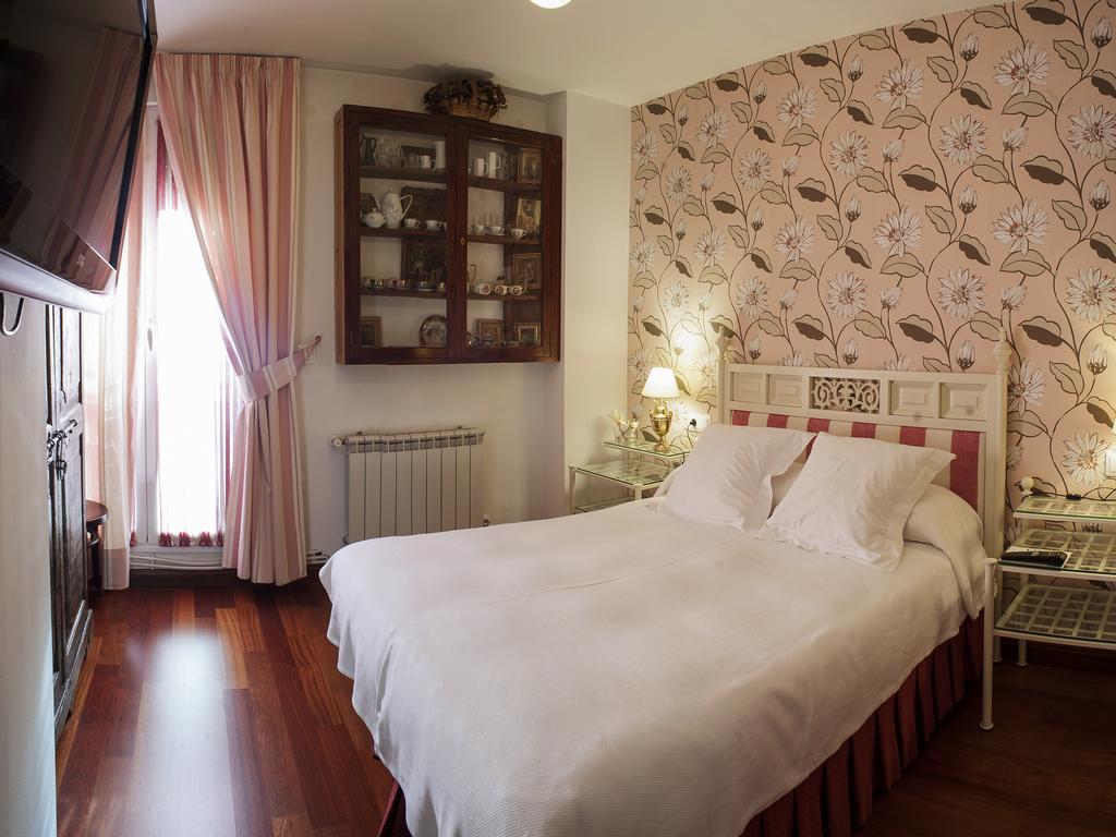 Ch Hostal Victoria Cuenca  Exterior foto